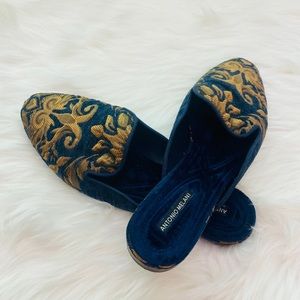 Antonio Melani Mules